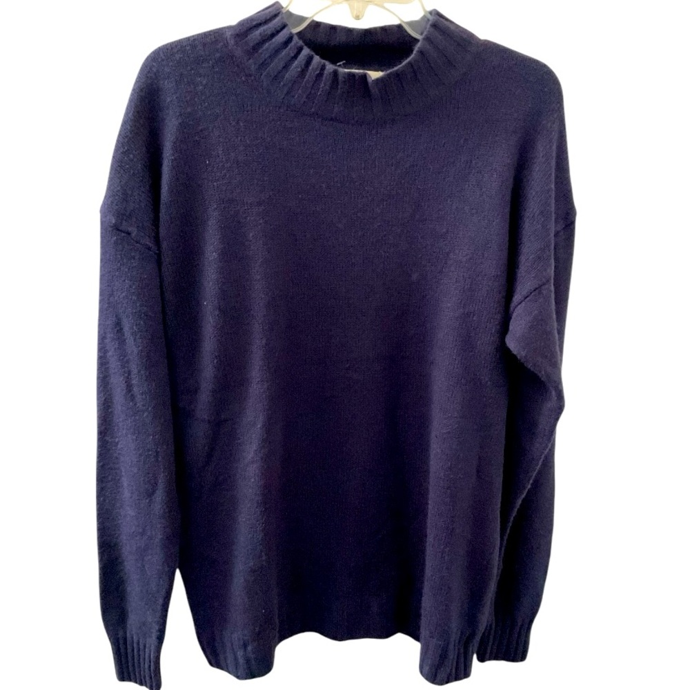 Blue Crewneck Sweater with Knit Texture and Relaxed Fit P:24 L:31